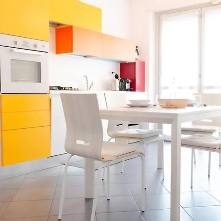 Apartment Sunshine By Happyhostorino Turin
